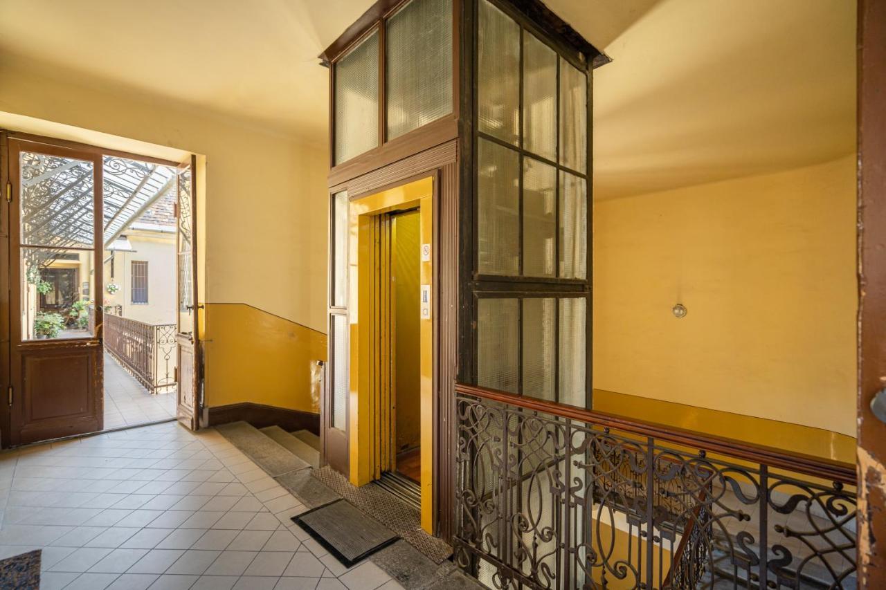 Sky Way Apartment Budapest Exterior photo